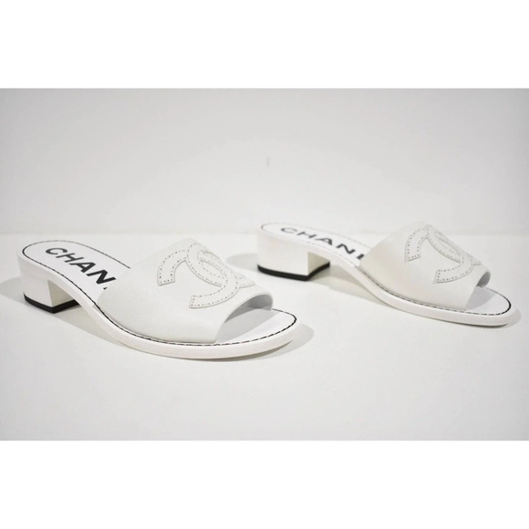 Chanel 22S White Calfskin Leather CC Logo Mules Slide Sandal Block Heel Flat 40 - Picture 4 of 12